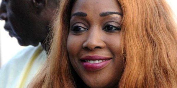 Le journal le Monde parle de l'affaire Amicolé: «une chanteuse incarcérée après avoir qualifié Macky Sall de " coquin" sur WhatsApp » Le journal le Monde parle de l'affaire Amicolé: «une chanteuse incarcérée après avoir qualifié Macky Sall de " coquin" sur WhatsApp »