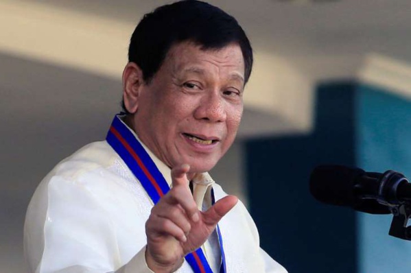 Aux Philippines, le président félicite la police pour avoir tué 32 personnes en une journée