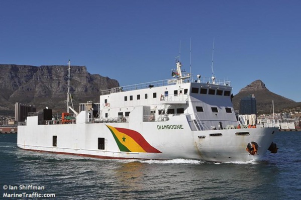 Accident: le bateau Diambogne" heurté et endommagé