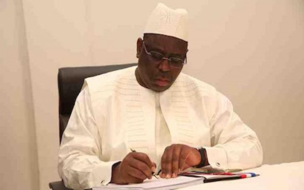 Macky Sall présente ses condoléances aux Espagnols Macky Sall présente ses condoléances aux Espagnols