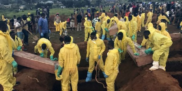 Sierra Leone : 810 personnes toujours portées disparues après les inondations à Freetown Sierra Leone : 810 personnes toujours portées disparues après les inondations à Freetown