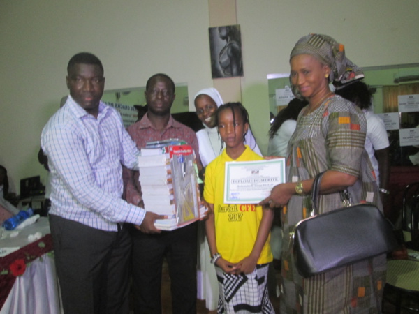 ZIGUINCHOR: la radio "Sud FM" honore les meilleurs élèves