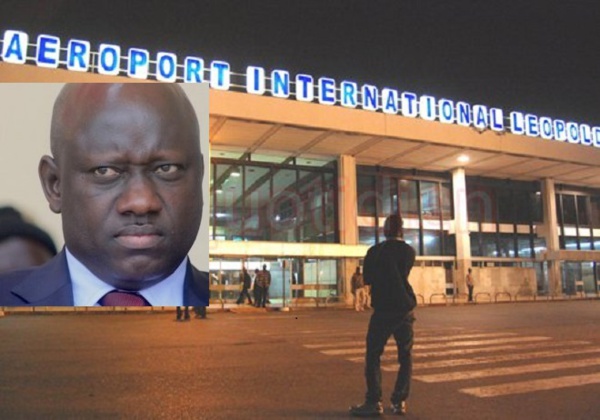 En direct de LSS: les partisans Assane Diouf arrivent, les forces de l'ordre veillent En direct de LSS: les partisans Assane Diouf arrivent, les forces de l'ordre veillent