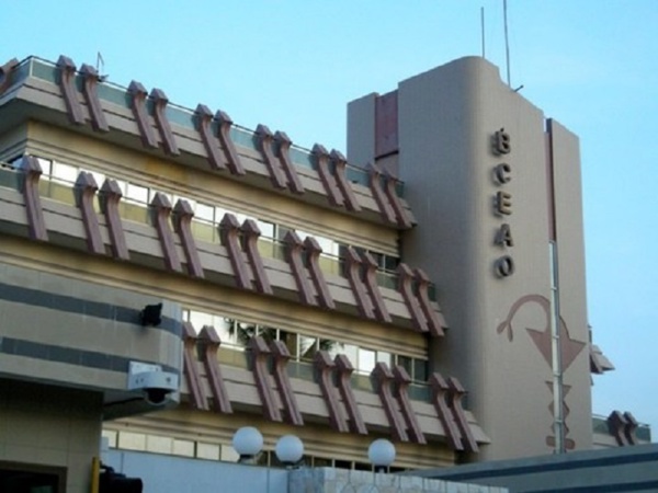 Affaire Kémi Seba : la BCEAO laisse tomber Affaire Kémi Seba : la BCEAO laisse tomber