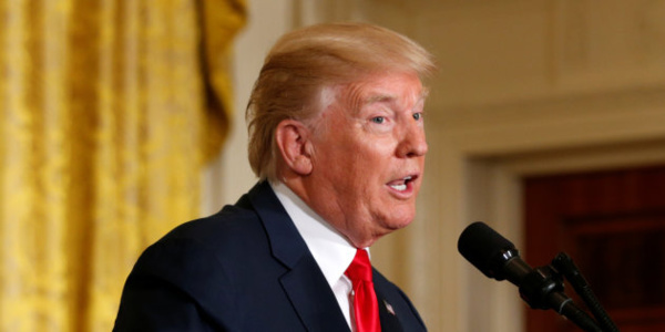 Trump envisage de claquer la porte à 800.000 jeunes sans papiers qu'Obama avait protégés Trump envisage de claquer la porte à 800.000 jeunes sans papiers qu'Obama avait protégés