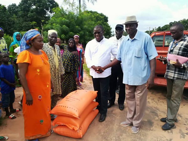 Le Maire de Ziguinchor apporte son soutien aux sinistrés Le Maire de Ziguinchor apporte son soutien aux sinistrés