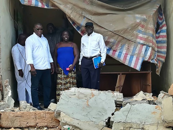 Le Maire de Ziguinchor apporte son soutien aux sinistrés Le Maire de Ziguinchor apporte son soutien aux sinistrés