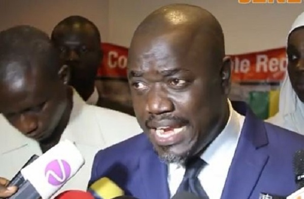 Mouth Bane interpelle Macky après l'agression de son reporter: « Rien ni personne ne peut nous freiner » Mouth Bane interpelle Macky après l'agression de son reporter: « Rien ni personne ne peut nous freiner »