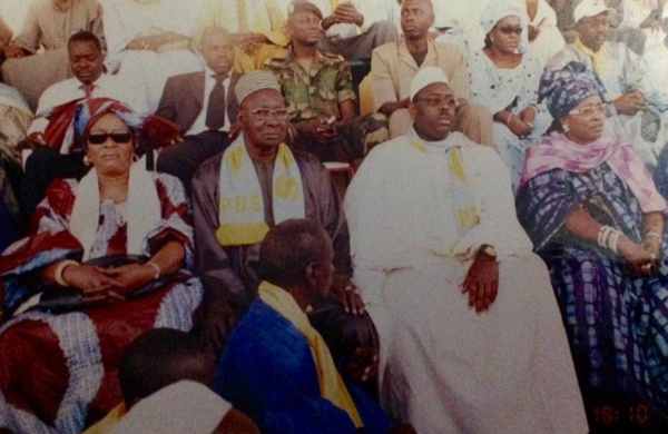 Souvenirs: Macky Sall en 2006 avec Aida Diongue, Abdoulaye Faye... Souvenirs: Macky Sall en 2006 avec Aida Diongue, Abdoulaye Faye...