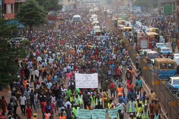 Bissau: le Président José Mario Vaz de retour des rizières Bissau: le Président José Mario Vaz de retour des rizières