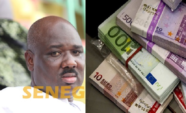 Le griot de Macky Sall arrêté à Paris avec une forte somme d'argent 
