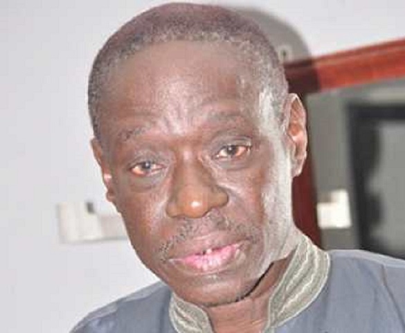 Youssour Ndour offre 75 millions à des artistes et oublie à Dakar son oncle paralysé, Ouzin Ndiaye