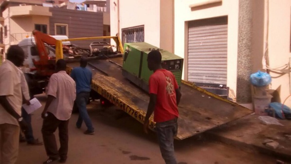 Images: saisie matériel du Journal "La Tribune" par la gendarmerie Images: saisie matériel du Journal "La Tribune" par la gendarmerie