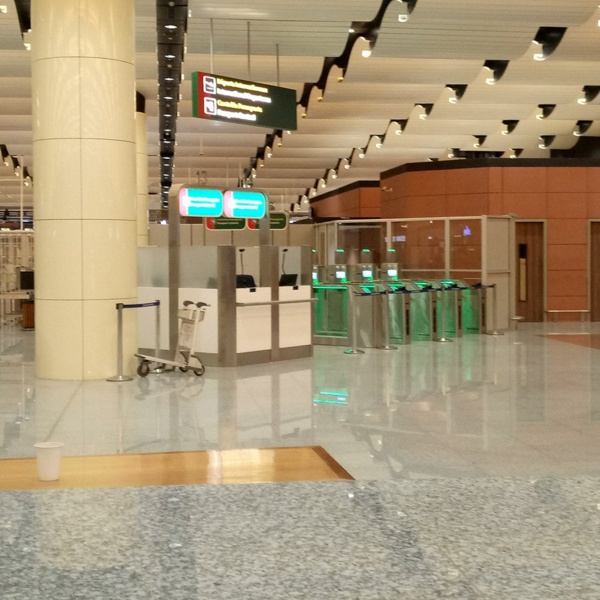 Le fiasco continue à l'AIBD: des aiguilleurs en gréve depuis hier, pas de vols commerciaux Le fiasco continue à l'AIBD: des aiguilleurs en gréve depuis hier, pas de vols commerciaux