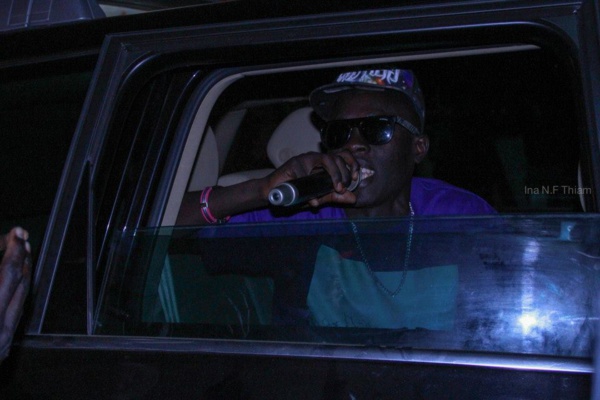 Ngaka Blindé se défend sur l'affaire des faux billets: « J'avait photocopié les billets pour les besoins d’un tournage de clip vidéo… » Ngaka Blindé se défend sur l'affaire des faux billets: « J'avait photocopié les billets pour les besoins d’un tournage de clip vidéo… »