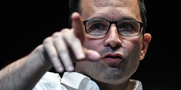 Hamon dénonce la politique migratoire de Macron Hamon dénonce la politique migratoire de Macron