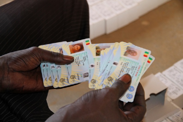 Carte nationale d’identité : la validité prorogée encore jusqu’au 30 avril 2018 Carte nationale d’identité : la validité prorogée encore jusqu’au 30 avril 2018