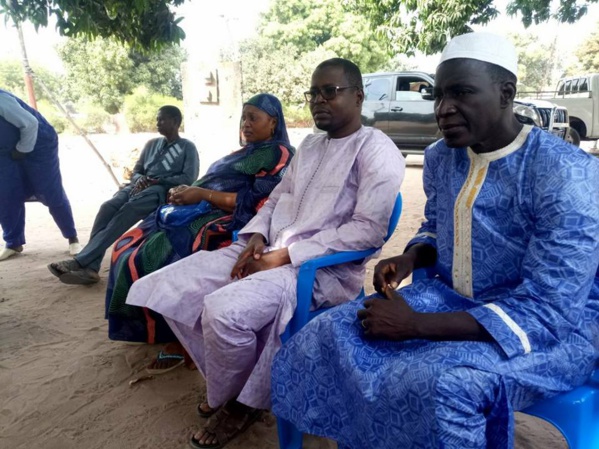 Tuerie Boffa: le Dr Ibrahima Mendy chez les familles des victimes Tuerie Boffa: le Dr Ibrahima Mendy chez les familles des victimes
