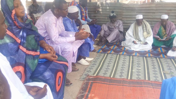 Tuerie Boffa: le Dr Ibrahima Mendy chez les familles des victimes Tuerie Boffa: le Dr Ibrahima Mendy chez les familles des victimes