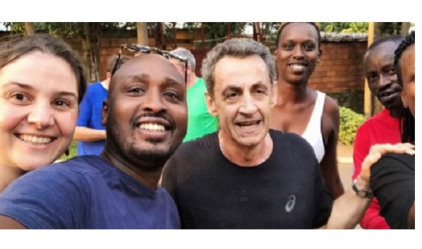 Afrique: la visite de Nicolas Sarkozy sur le continent suscite la colère des internautes Afrique: la visite de Nicolas Sarkozy sur le continent suscite la colère des internautes