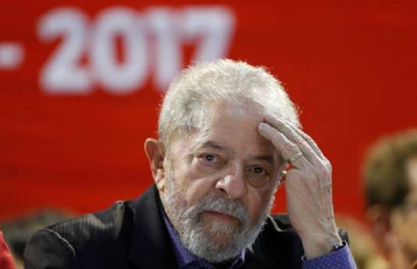 L'ex-président brésilien Luiz Inacio Lula empêché de quitter le territoire brésilien (officiel)