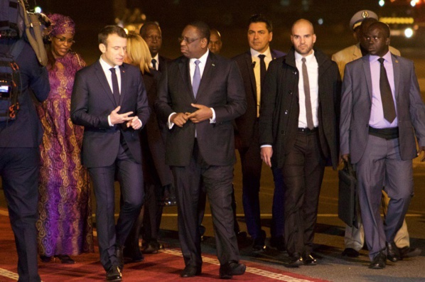 Macron à Dakar / C'est parti pour l'impitoyable razzia de la France sur l'économie sénégalaise ! Macron à Dakar / C'est parti pour l'impitoyable razzia de la France sur l'économie sénégalaise !