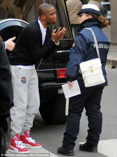 Samuel Eto'o pris en flagrant délit en Italie !