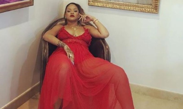 Rihanna retrouve ses vraies tenues Rihanna retrouve ses vraies tenues