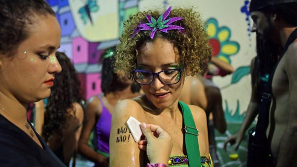 Harcèlement sexuel: le carnaval de Rio n'est pas une fête pour tout le monde