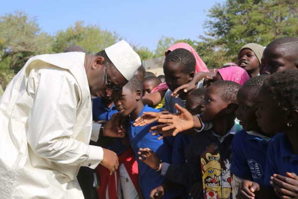 Macky Sall lance ses flèches :« Écouter les enfants, c’est entendre les vérités du temps»