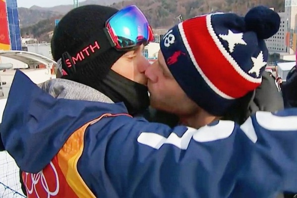 JO 2018 : un skieur américain embrasse son petit ami en direct à la télévision