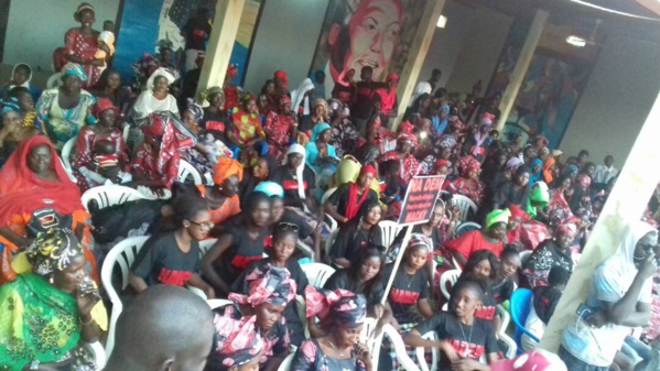 Le mouvement "Na Dem ", fait le plein à Touba et donne un ultimatum à Macky Le mouvement "Na Dem ", fait le plein à Touba et donne un ultimatum à Macky