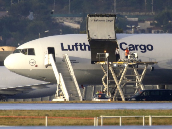 Brésil: 5 millions de dollars dérobés dans un avion