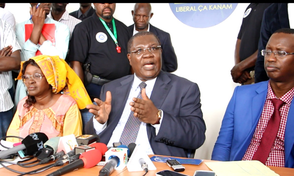 Sit-in devant le ministère de l’Intérieur : L’opposition arrêtée par Ousmane Ngom