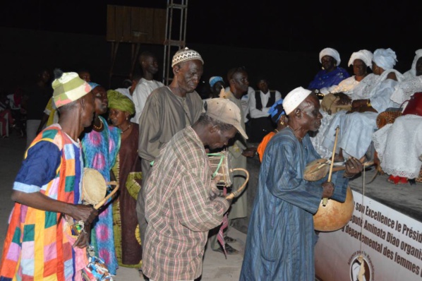A Vélingara, les femmes s'engagent pour la réélection de Macky Sall dès le premier tour A Vélingara, les femmes s'engagent pour la réélection de Macky Sall dès le premier tour