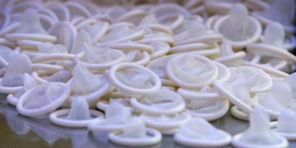 Zimbabwe: les préservatifs chinois importés dans le pays seraient trop «petits» Zimbabwe: les préservatifs chinois importés dans le pays seraient trop «petits»