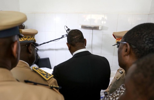 Crash d'hélico : Macky a rendu visite aux rescapés Crash d'hélico : Macky a rendu visite aux rescapés