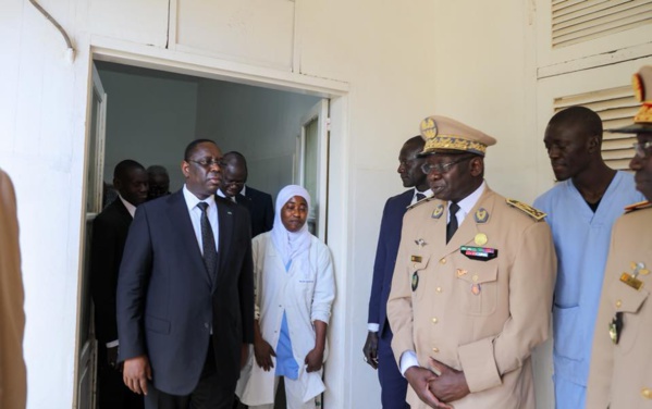 Crash d'hélico : Macky a rendu visite aux rescapés Crash d'hélico : Macky a rendu visite aux rescapés