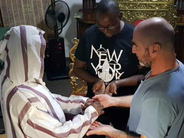 Serigne Modou Kara reçoit l'ancien international français Eric Cantona Serigne Modou Kara reçoit l'ancien international français Eric Cantona