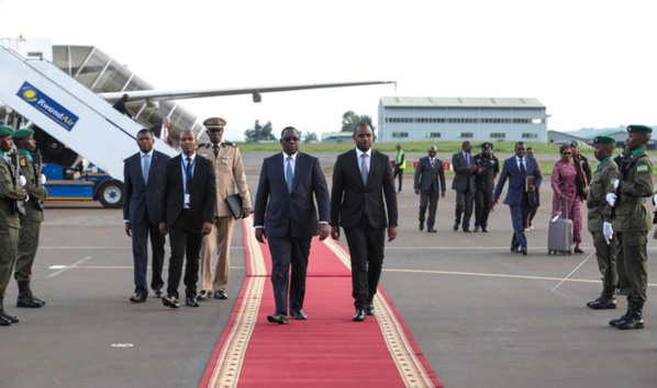 Macky au Rwanda : Kagamé lui envoie un second couteau à l’accueil (Photos)