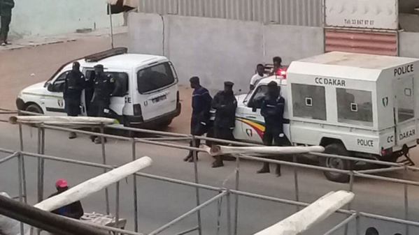 Les forces de l’ordre prêtes à cueillir les invités de Walf Tv