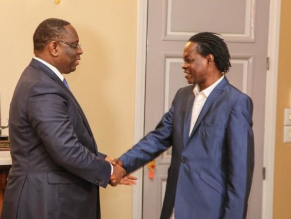 "Macky Sall reçoit et soutient Baba Maal régulièrement sans aucune..."(Communiqué) "Macky Sall reçoit et soutient Baba Maal régulièrement sans aucune..."(Communiqué)