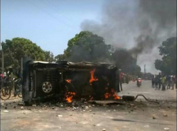 Dernière minute: un véhicule de l'administration brûlé à Ziguinchor