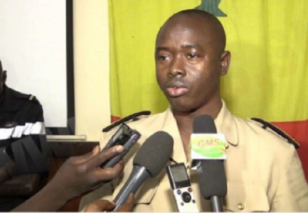 Le préfet de Ziguinchor menace: «Ces élèves ont franchi le rubicond. Il faut que force reste à la loi» Le préfet de Ziguinchor menace: «Ces élèves ont franchi le rubicond. Il faut que force reste à la loi»