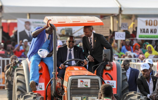 Des tracteurs achetés à 32 milliards, y 'a- t-il un deal entre Macky et Cheikh Amar ? Des tracteurs achetés à 32 milliards, y 'a- t-il un deal entre Macky et Cheikh Amar ?