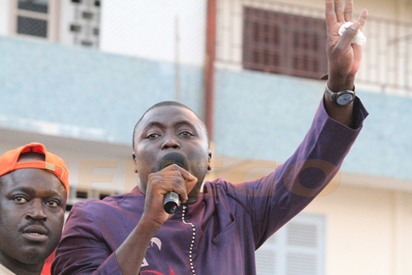 Bamba Fall déballe: «A la Médina nous avons un sous-préfet menteur et un ministre fumeur de Yamba...» Bamba Fall déballe: «A la Médina nous avons un sous-préfet menteur et un ministre fumeur de Yamba...»