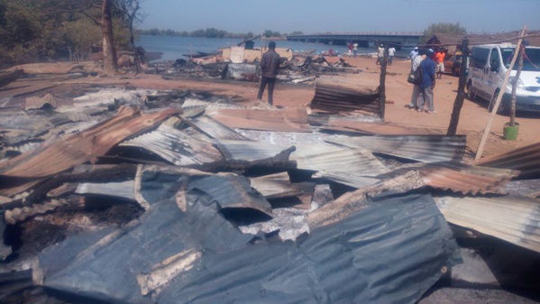 Voici les images des dégâts causés par une bande armée à Niambalang Voici les images des dégâts causés par une bande armée à Niambalang