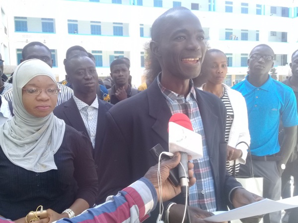 Les étudiants de Bignona à Macky: « Pas de route goudronnée, pas d'élection dans les Kalounayes » Les étudiants de Bignona à Macky: « Pas de route goudronnée, pas d'élection dans les Kalounayes »