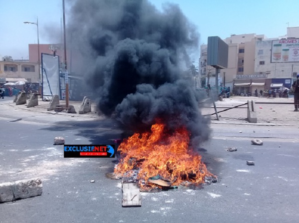 Mort de Fallou SENE : les étudiants se rebellent à Dakar 
