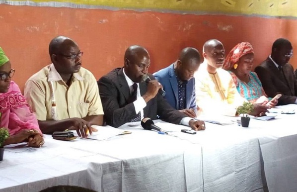 Lancement de "PROMOVILLES" au Sud: l’APR de Ziguinchor remercie le Président Macky SALL Lancement de "PROMOVILLES" au Sud: l’APR de Ziguinchor remercie le Président Macky SALL